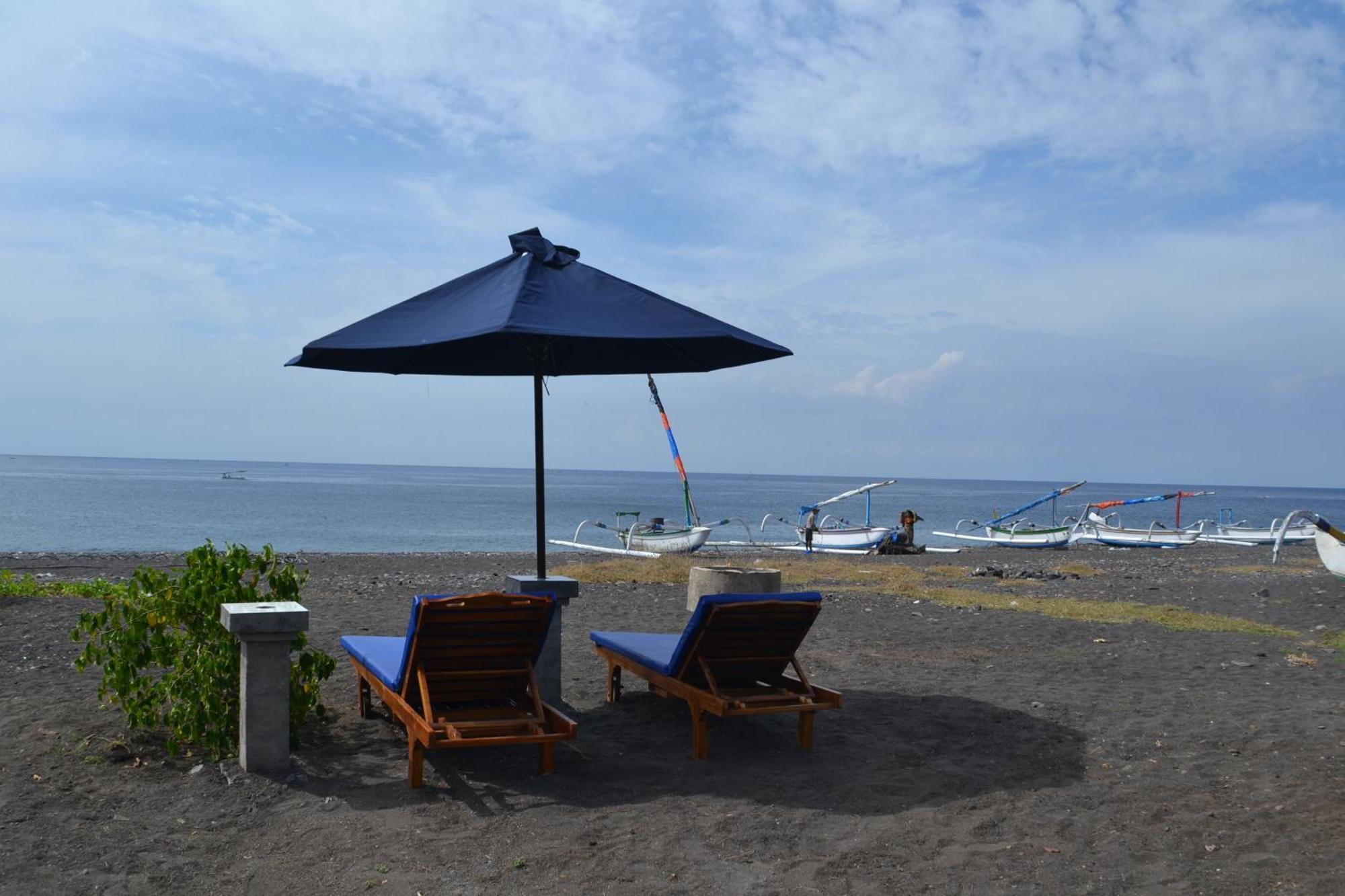 The Bbq Guest House Amed Exteriér fotografie
