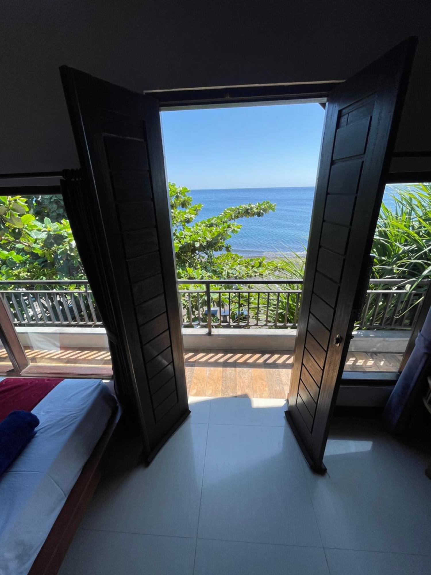 The Bbq Guest House Amed Exteriér fotografie